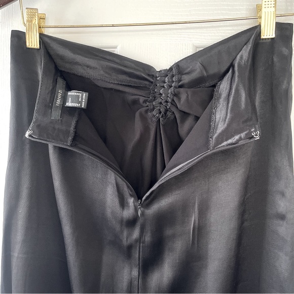 Forever21 midi skirt black silky sizeM hight waisted tie waist zip in back - Picture 7 of 10